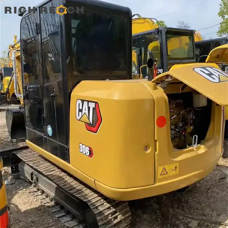 Powerful CAT306 mini excavator steel track bottom roller USD sale