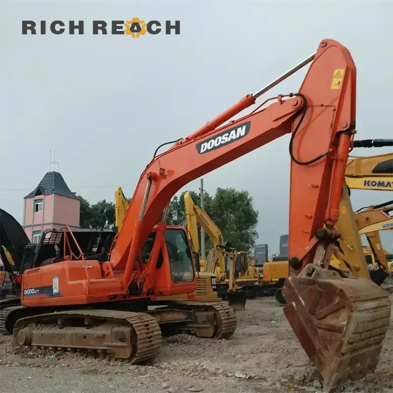 Used Doosan DH300LC-7 crawler excavator – rear counterweight and engine door, cost-effective heavy-duty unit