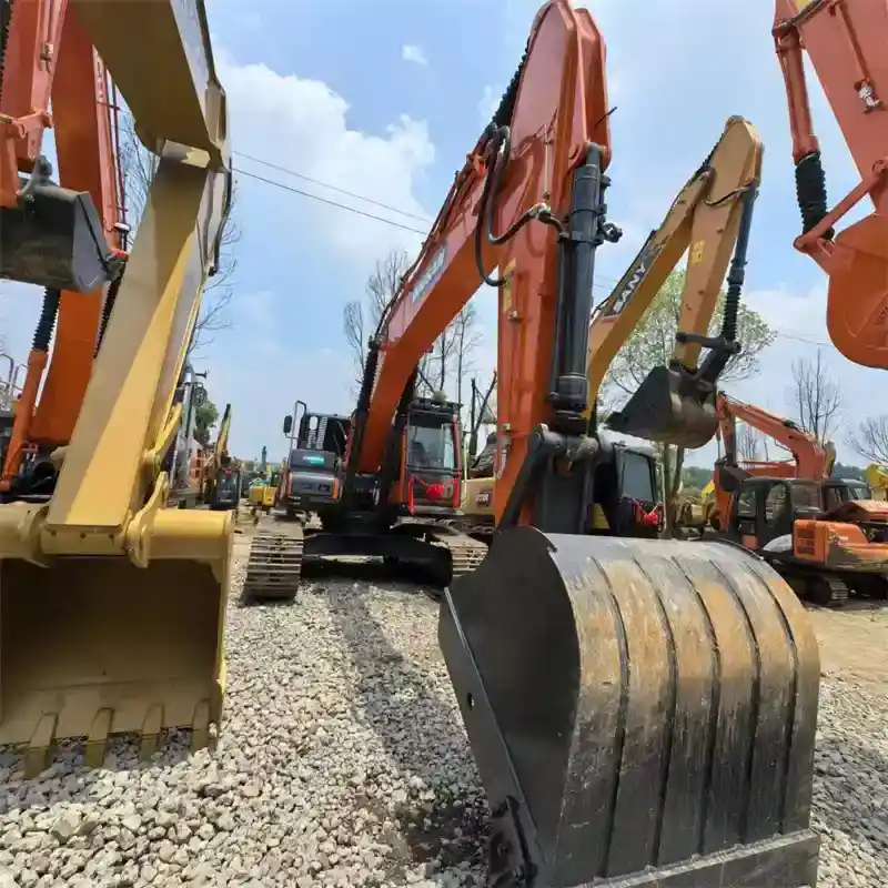 Joystick pattern changer and switches – Doosan DX225LC-9C used excavator high efficiency USD
