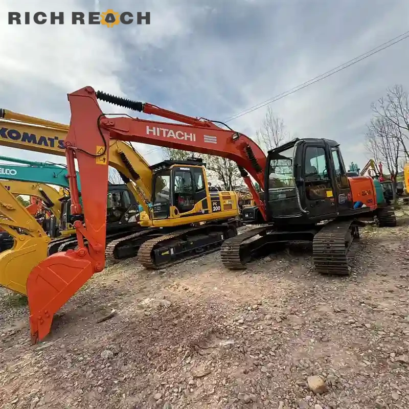 Used Hitachi ZAXIS 120 excavator – dozer blade and cutting edge