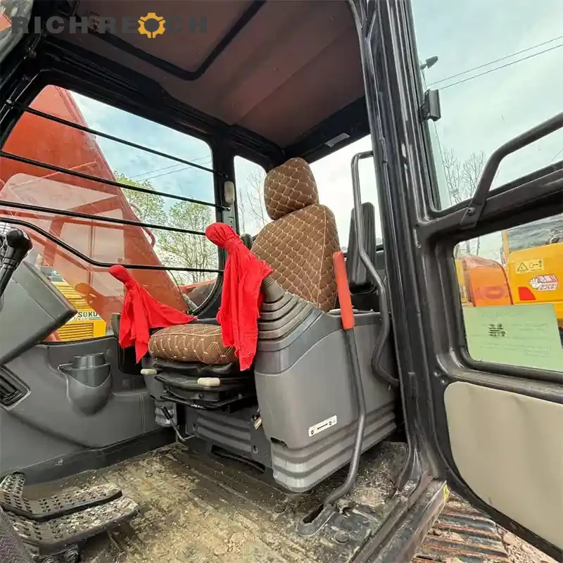 Used Hitachi ZAXIS 120 excavator – deep trench excavation action
