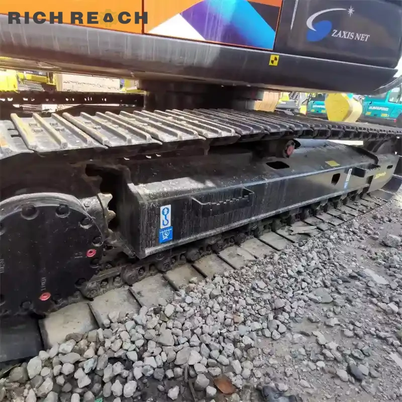 Used Hitachi ZAXIS 120 excavator – track chain and master link