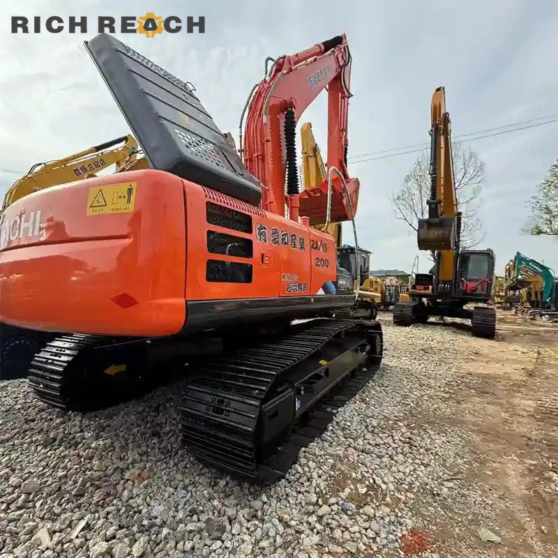 Used Hitachi ZAXIS 200 excavator – boom foot pin and grease point – low hour crawler excavator