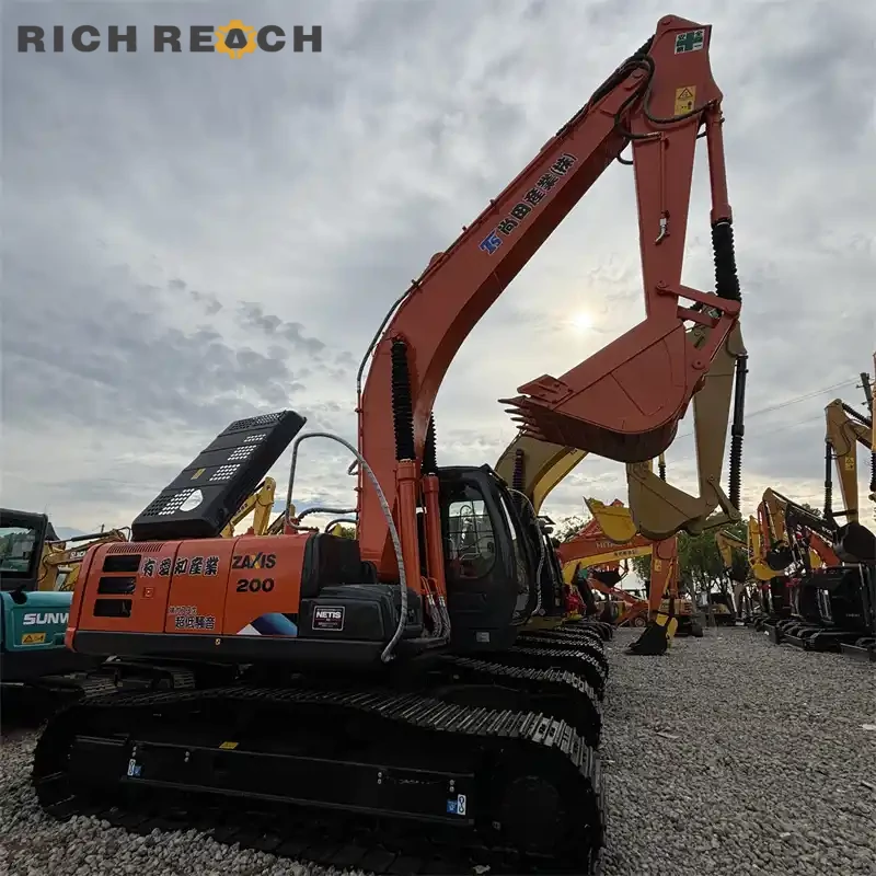 Used Hitachi ZAXIS 200 excavator – bucket cylinder pin and lock – durable attachment components