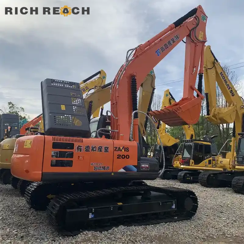 Used Hitachi ZAXIS 200 excavator – track adjuster and idler wheel – proper tension and alignment