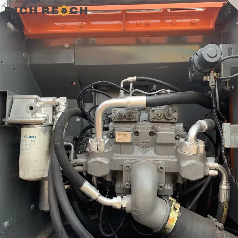 Used Hitachi ZAXIS 200 excavator – track chain and master link – heavy duty undercarriage component