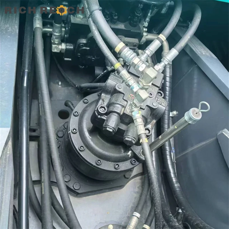 Track guard, carrier roller and track chain of used Kobelco 200 excavator, low hours ready to ship