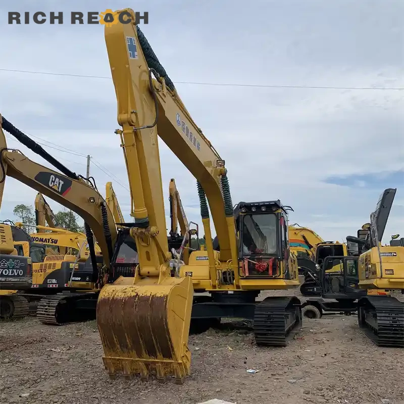 Exhaust stack and muffler of a used Komatsu PC220 excavator for sale