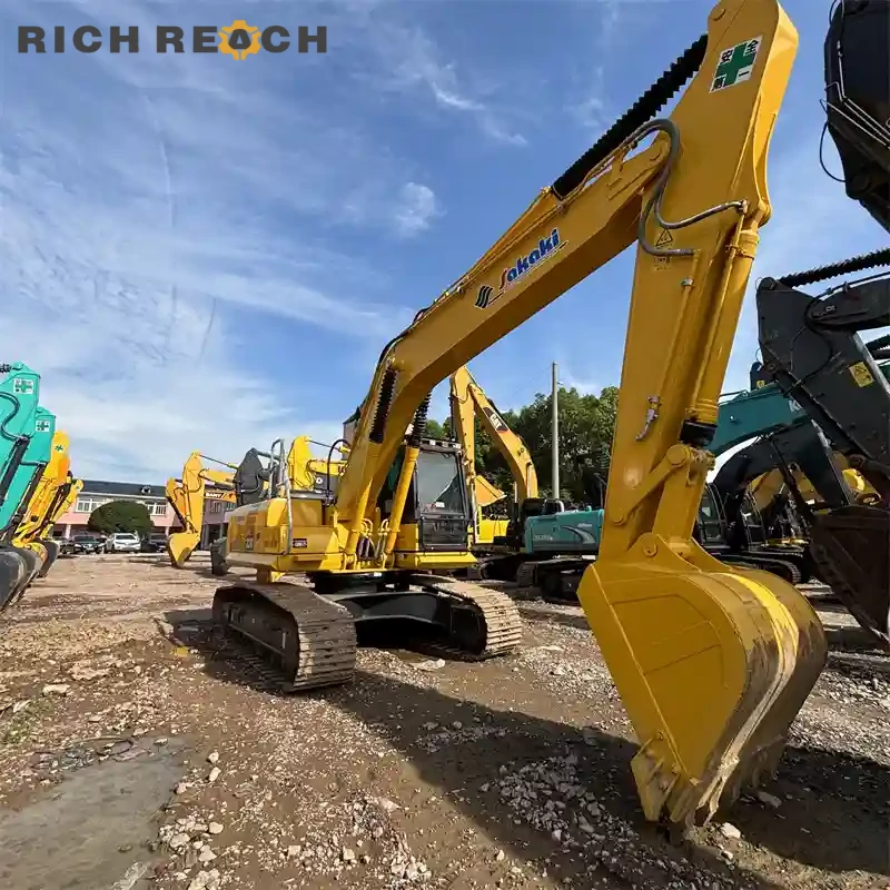 Heavy duty boom of a used Komatsu PC220 excavator for sale