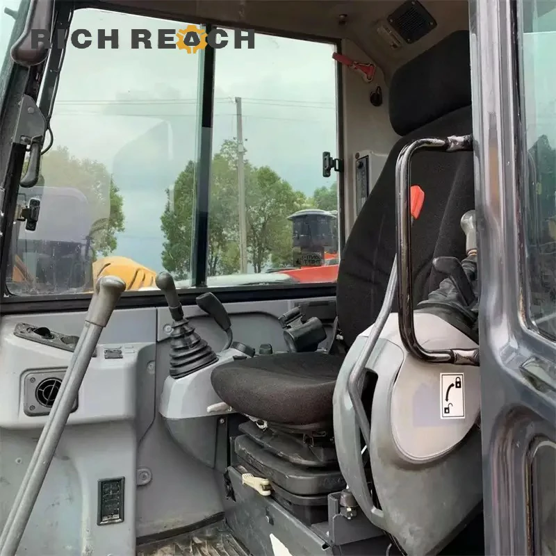 Right side handrail and exhaust on used Kubota 183-3 U48-4 excavator