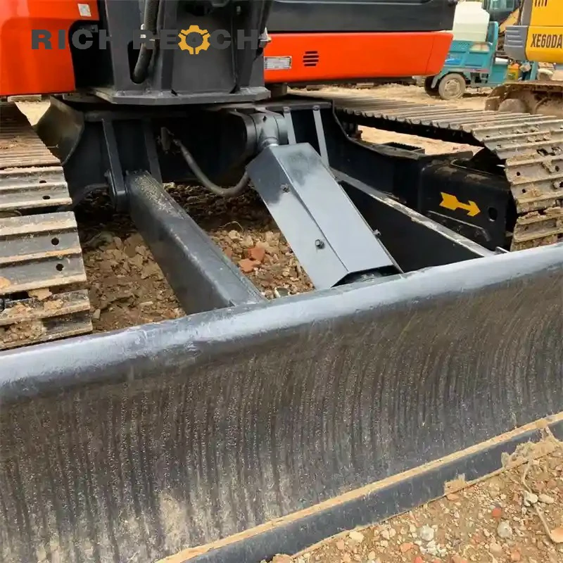 Rubber track and drive motor of second-hand Kubota U48-4 zero tail swing excavator
