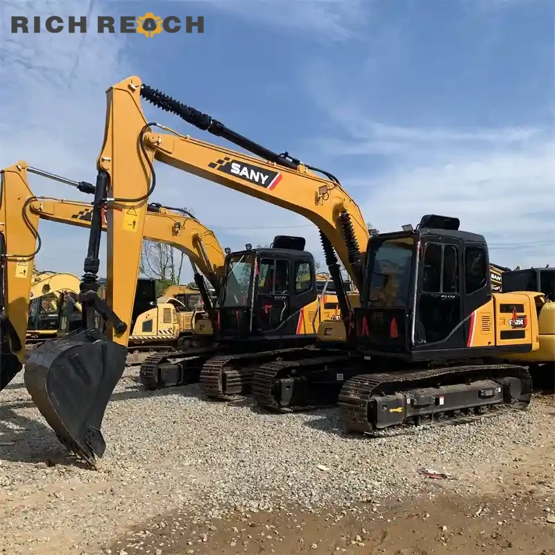 Used Sany 135C excavator excavating building footing