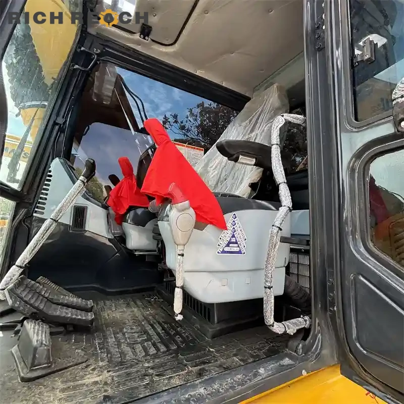 Counterweight and lifting hooks on a used Sany 155C excavator