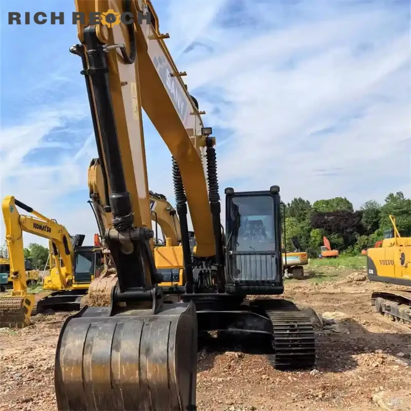 Sprocket and final drive motor of a used Sany 215C excavator for sale