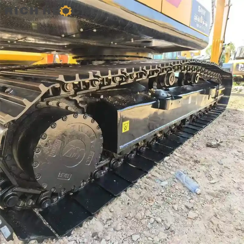 Left side HD undercarriage track of used Sany 235C excavator great value