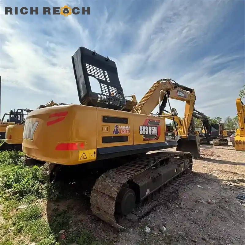 Track guard, links, and sprocket of used Sany 365H excavator, second hand excavator with low hours, great condition, USD quote