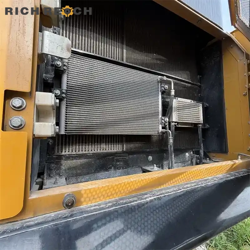 Right side view, dual main pumps of a used Sany 485H excavator, low hours, excellent hydraulic power