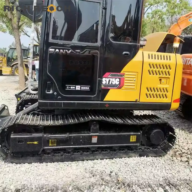Bucket teeth and side cutters on a used Sany 75C excavator – 80% remaining life, ready for site work