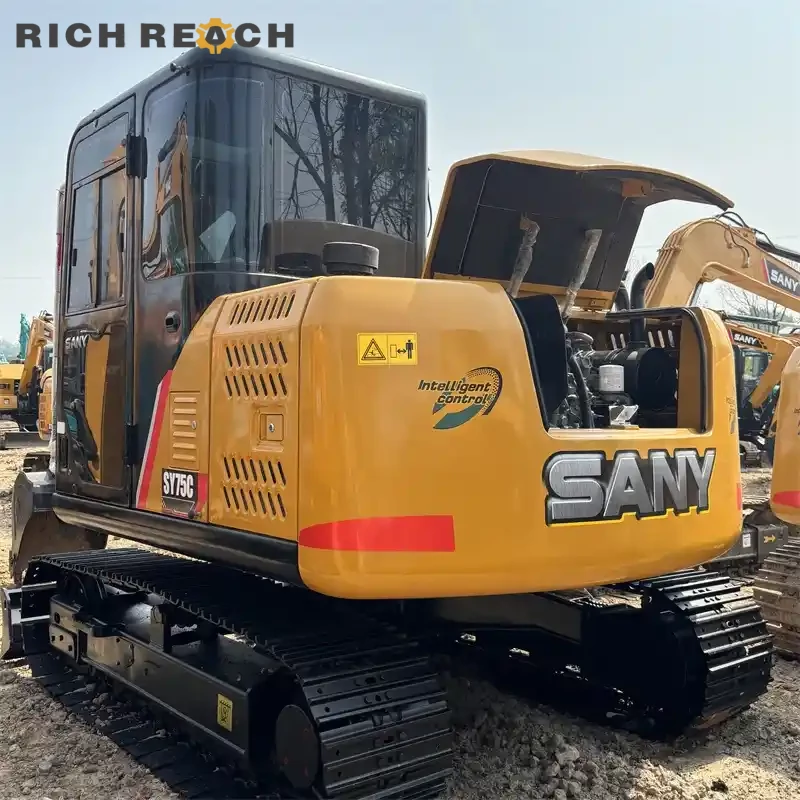 Counterweight and hitch of a used Sany SY75C – original paint, solid structure, great condition