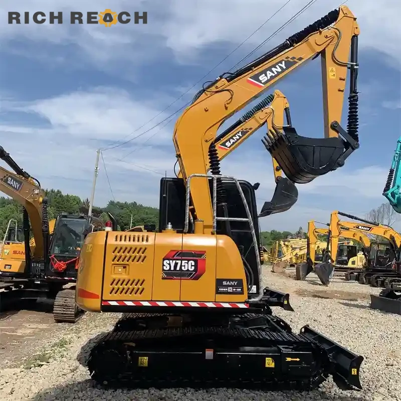 Dozer blade cylinder and hose on a used Sany 75C excavator – functional blade, no leaks, ready to grade