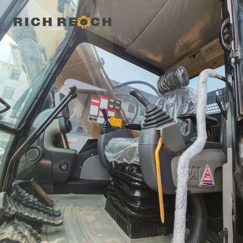 2024 Cat 320D bucket inside 350 hours $26,500
