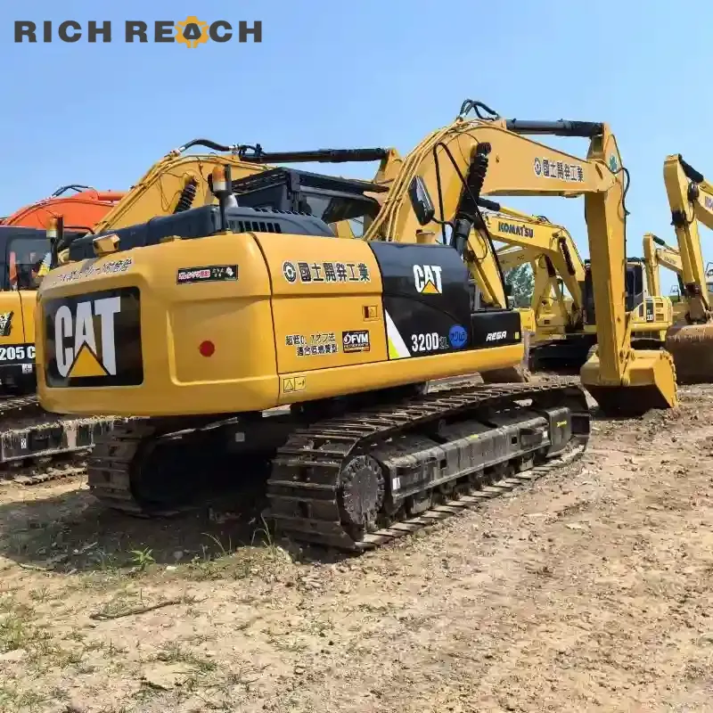 Hydraulic main pump and valves on used Cat 320D2 excavator beast performance for construction