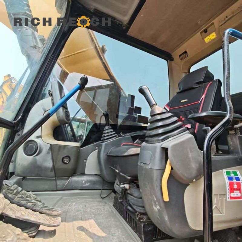 2025 Cat 320D2L bucket and edge $36,600 for sale