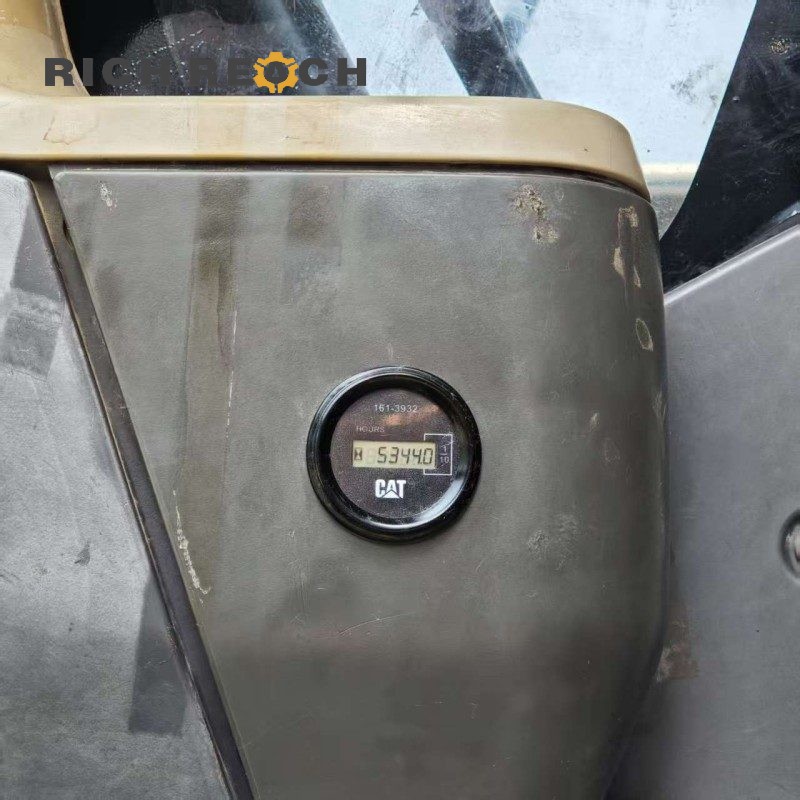 2025 Caterpillar 320D2L cab controls $36,600