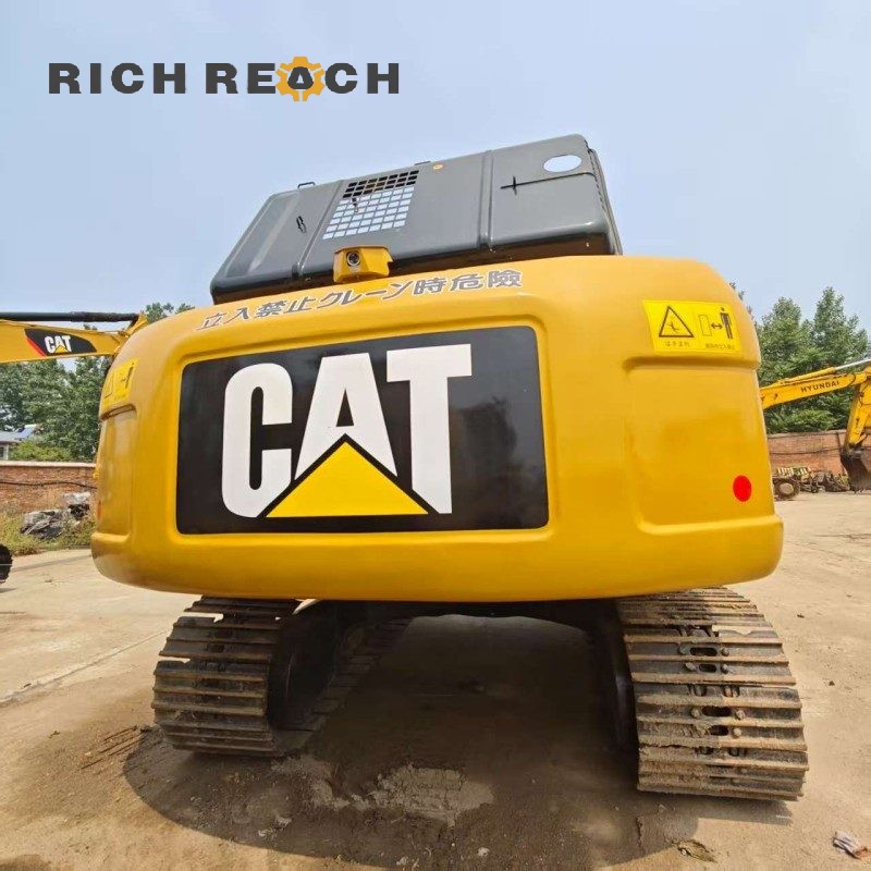 2025 Caterpillar 320D2L nameplate visible engine $36,600