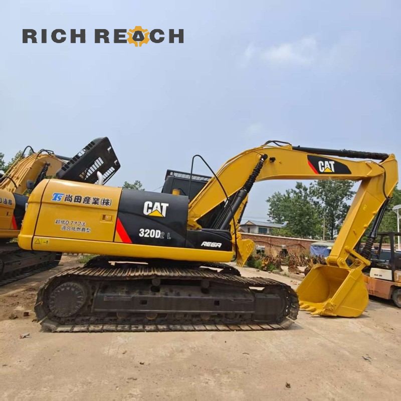2025 Caterpillar 320D2L nameplate visible rear $36,600