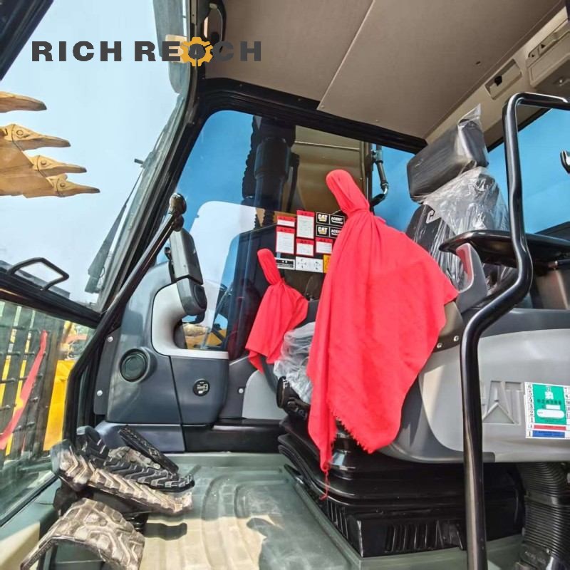Caterpillar 323D2L cab interior used POA