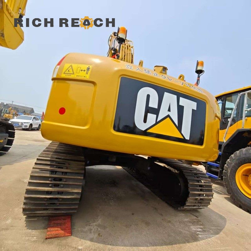 Caterpillar 323D2L front view used POA