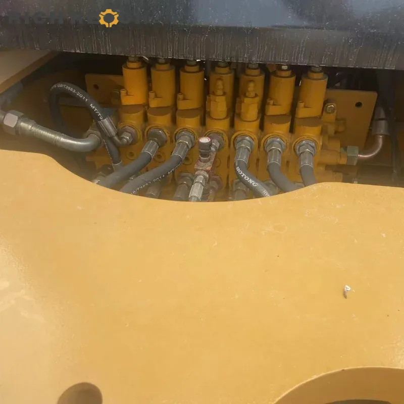 Cat 440 load sensing hydraulic system – variable flow piston pump – 2025 model exclusive deal