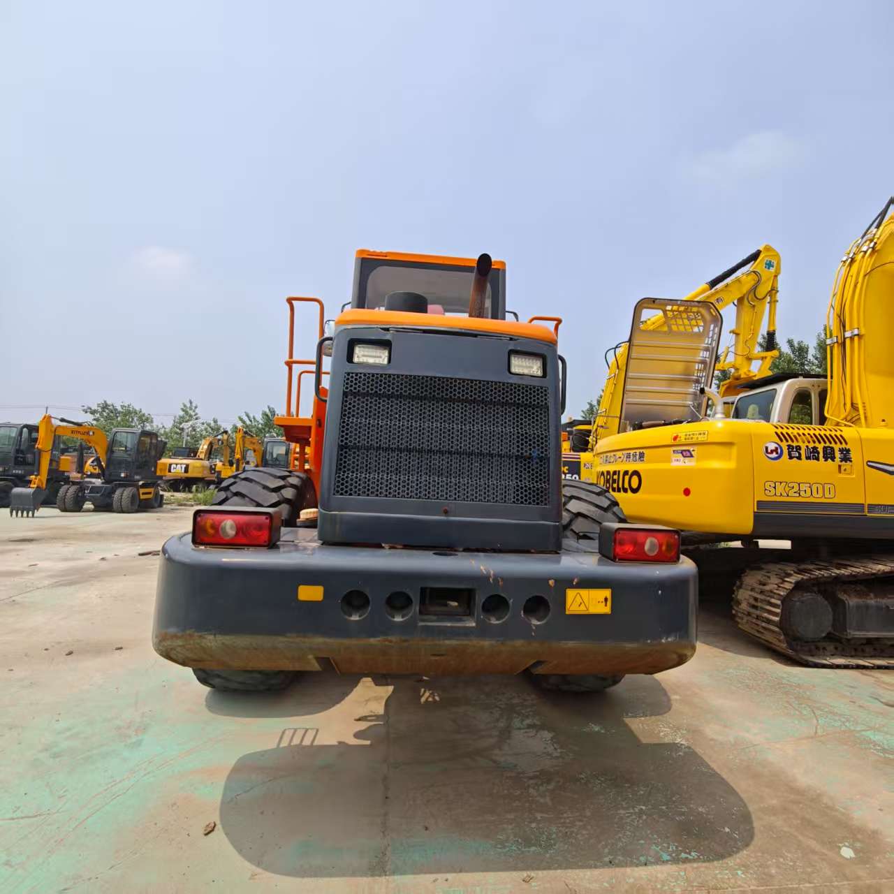 doosan dl505 side view heavy duty loader 2020