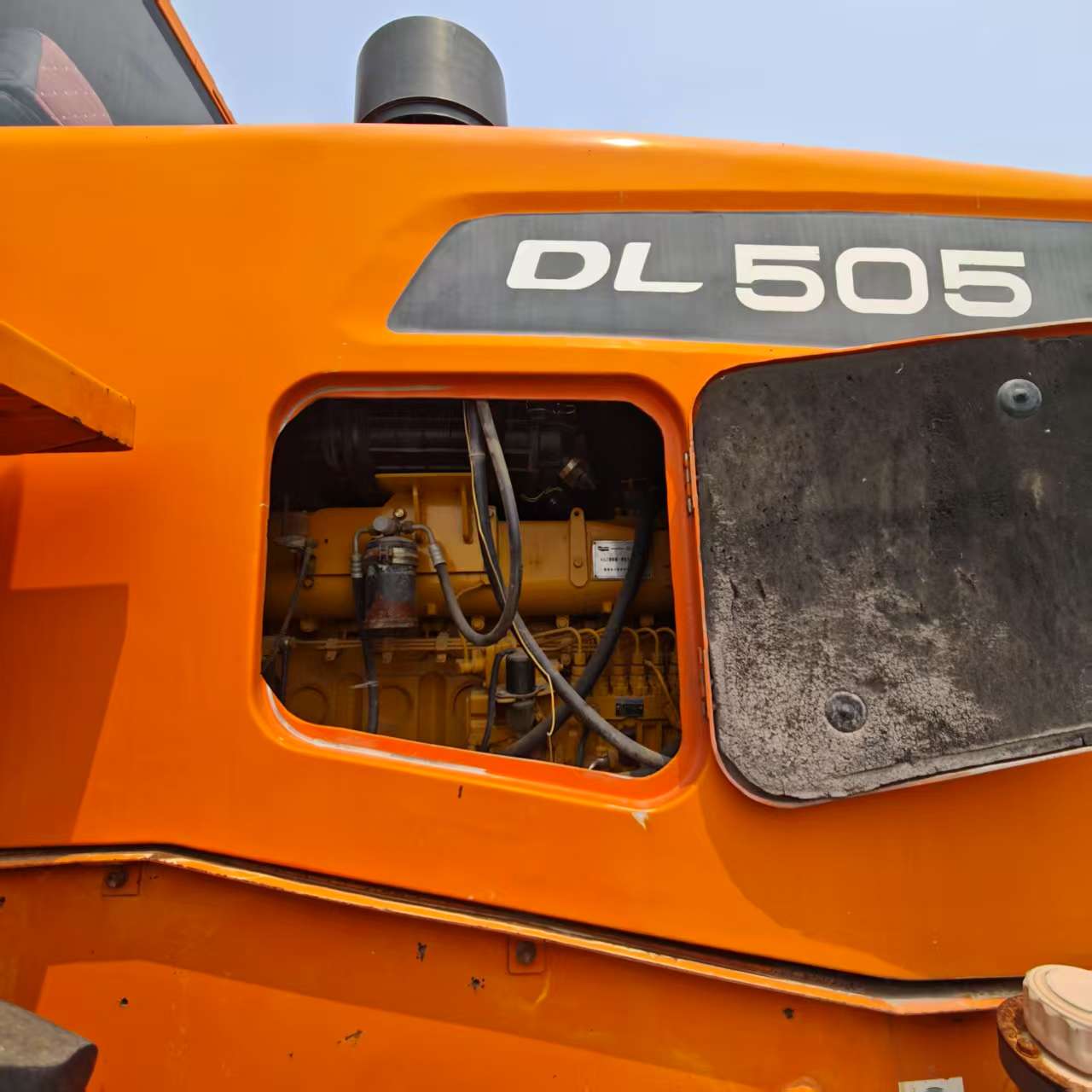 doosan dl505 rear engine bay weichai power