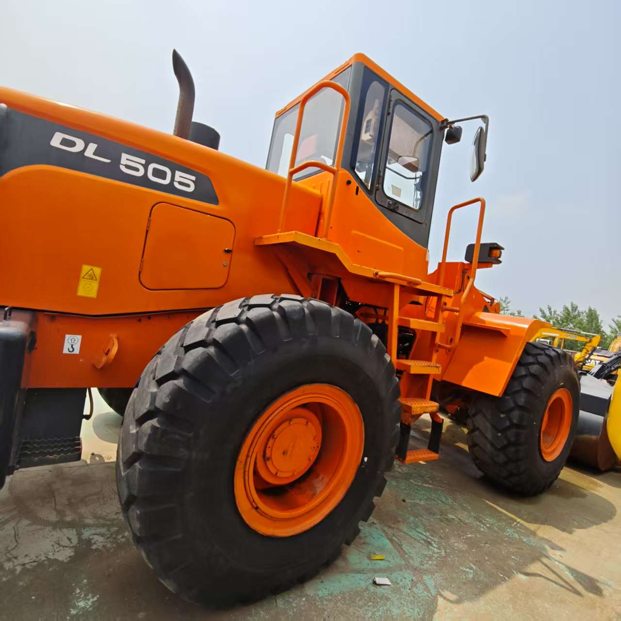 doosan-dl505-bucket-and-z-bar-linkage-3m3