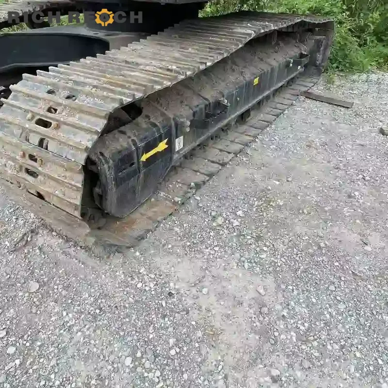 Used Hitachi 200 excavator for sale – comfortable operator station and reliable hydraulics