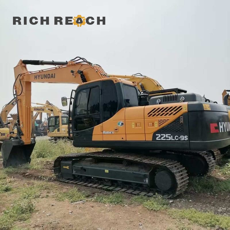Front view of a used 2025 Hyundai 225LC-9S excavator for sale at $33,670 - Richreach