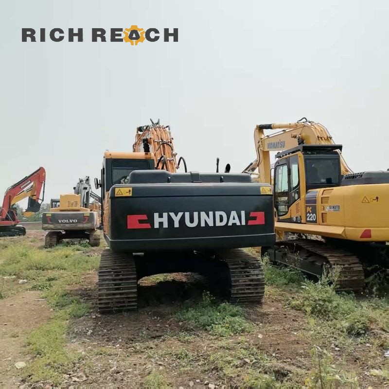 Right side view of a used 2025 Hyundai 225LC-9S 22-ton excavator, $33,670 - Richreach