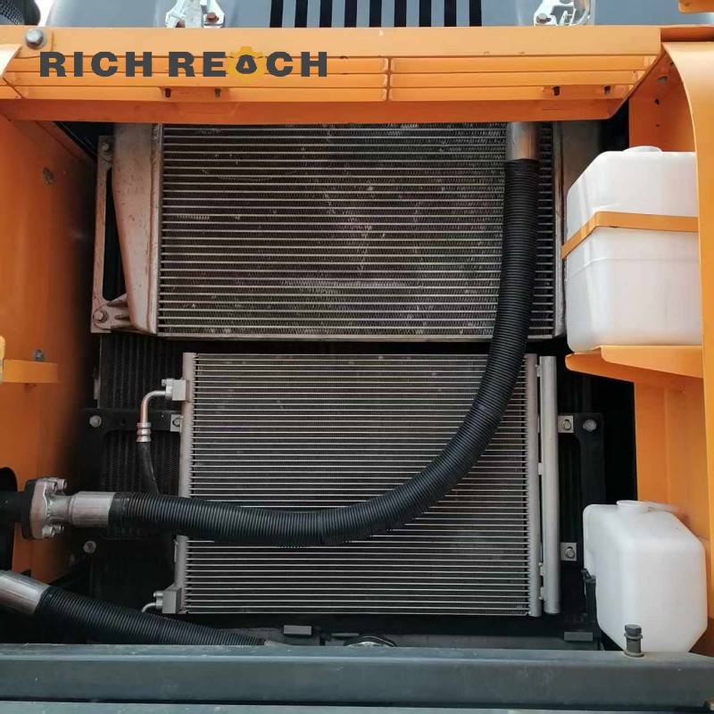 Track adjuster on a used 2025 Hyundai 225LC-9S excavator undercarriage, $33,670 - Richreach