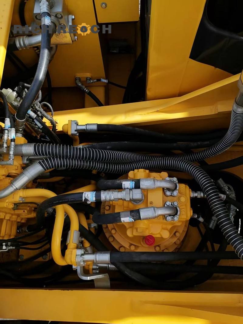 Heavy duty boom cylinder and arm of a used Komatsu PC350 excavator | Price on request