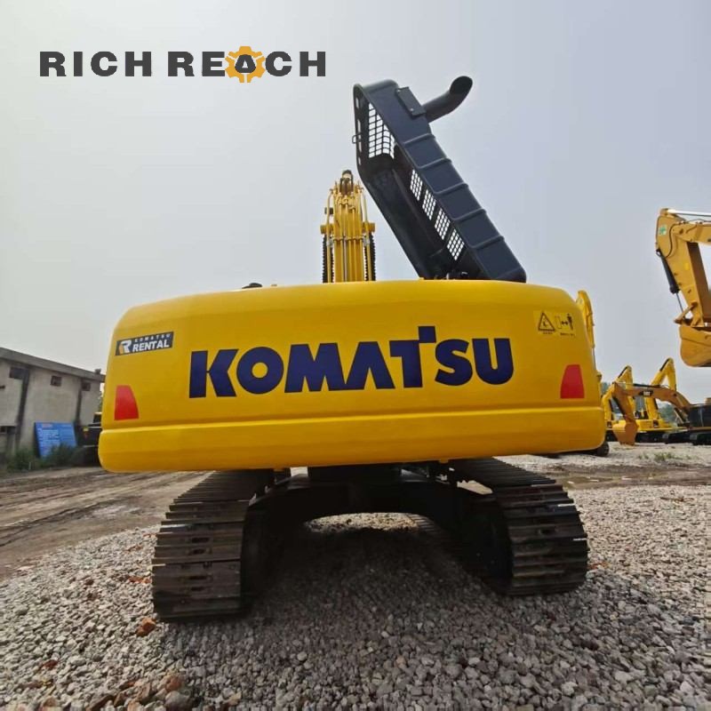 Heavy duty boom cylinder and arm of a 2015 Komatsu PC360-7 excavator with 2,700 hours, priced at $37,500