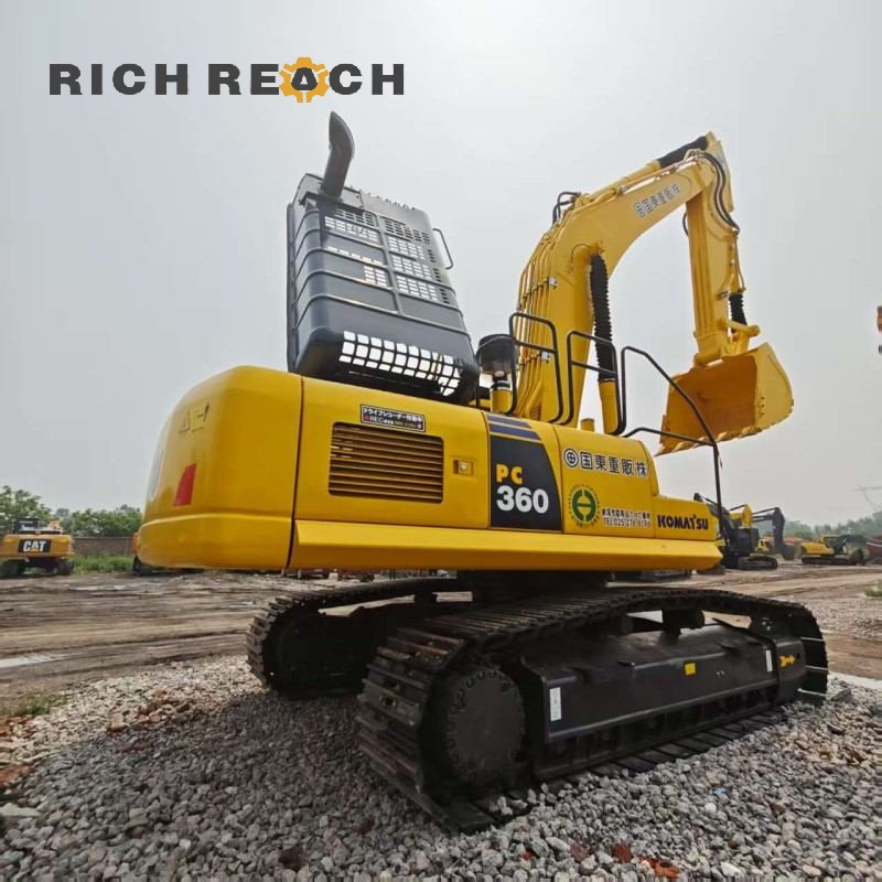 Undercarriage wear and track tension of a 2015 Komatsu PC360-7 excavator with 2,700 hours, priced at $37,500