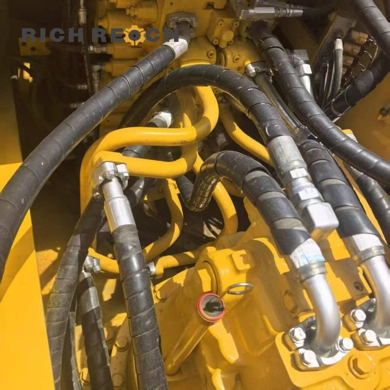 Hydraulic main pump and control valves of a used Komatsu PC360 excavator – efficient hydraulic system, price on request