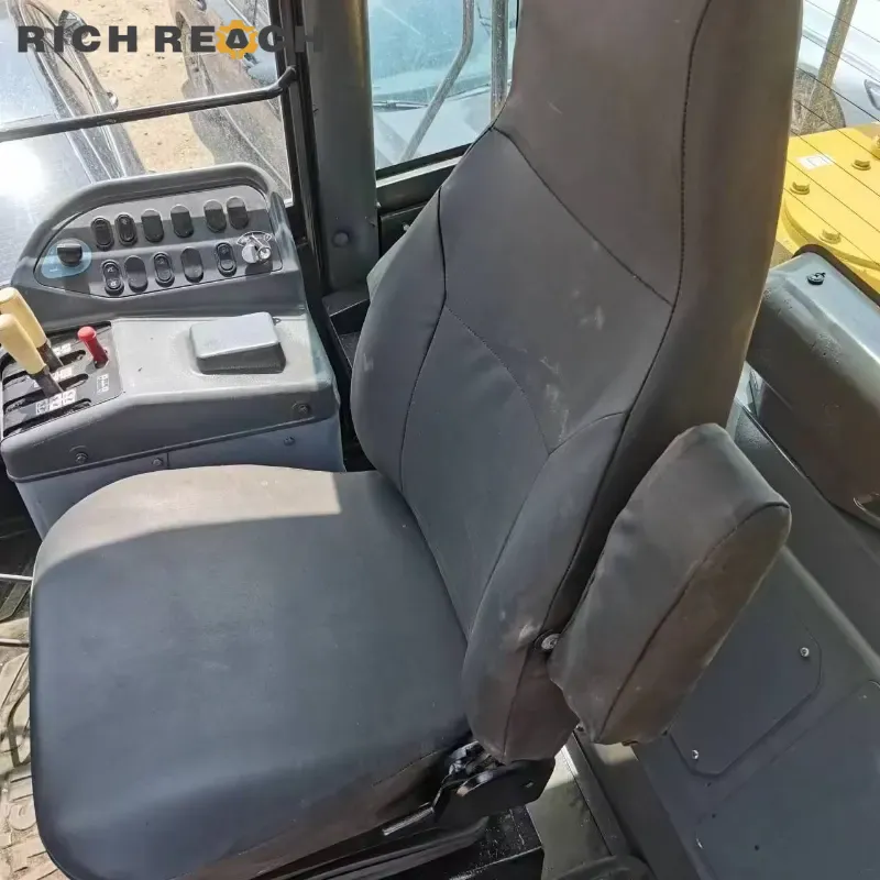 Komatsu WA380-6 loader engine bay – SAA6D107E-1 engine and hydraulic components for used backhoe loader