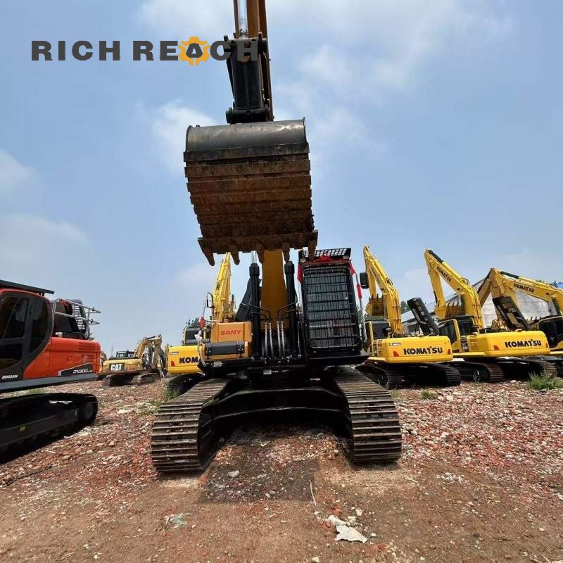 Heavy duty undercarriage and tracks of a 2020 SANY 335H excavator, low hours, priced at $37,500