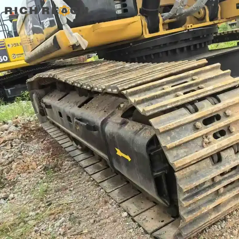 Quick coupler attachment on used CAT 336D2 beast excavator for versatile work