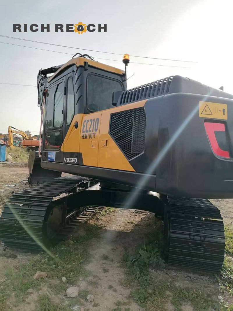 Cylinder close-up – 2023 Volvo EC210 excavator for sale $29,300