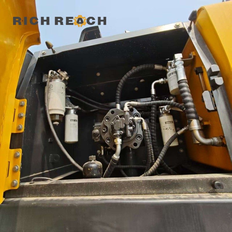 Right side view – 2023 Volvo EC210 hydraulic excavator $29,300